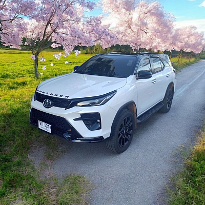 บริการเหมารถ SUV 7 ที่นั่งพร้อมคนขับ