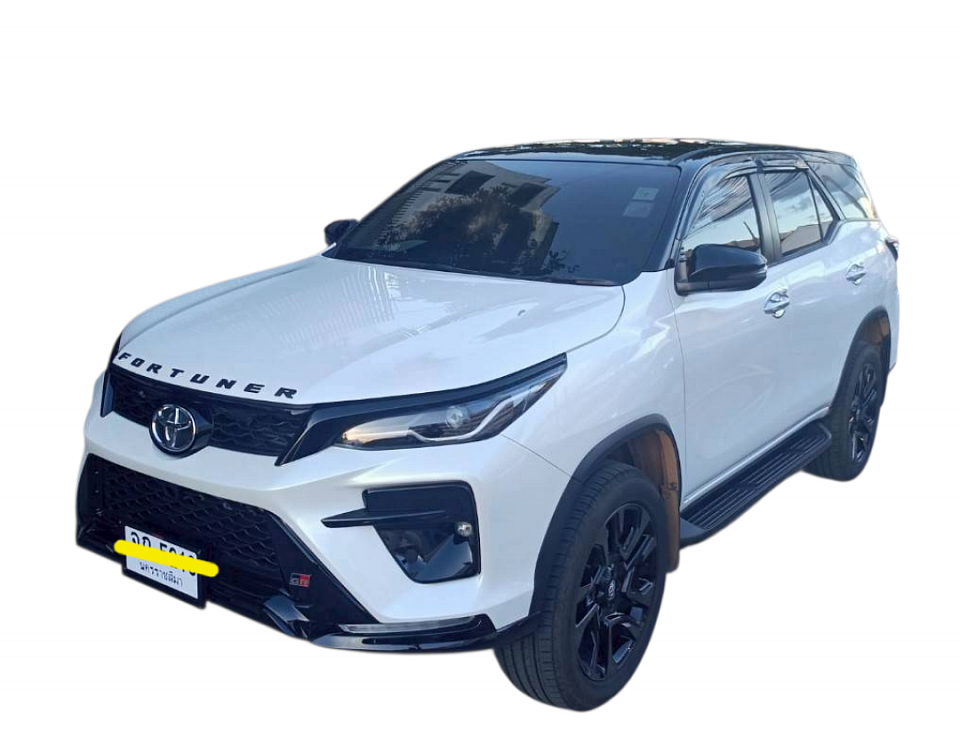 บริการรถ SUV  7 ที่นั่งพร้อมคนขับ